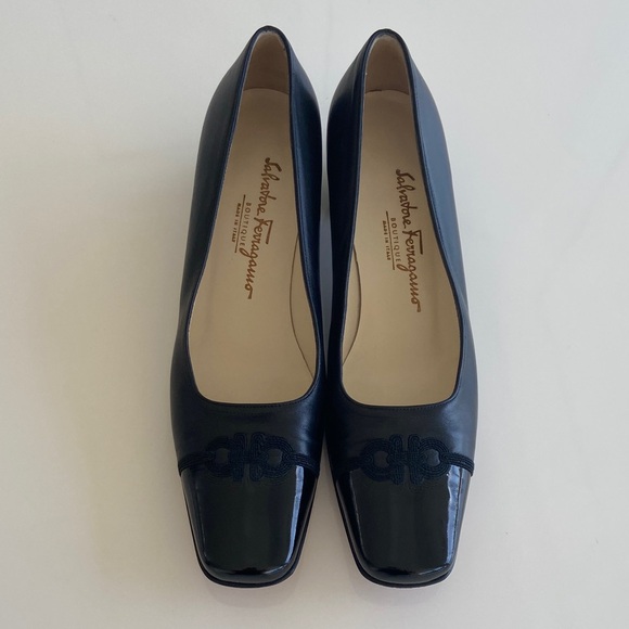 Salvatore Ferragamo Shoes - Vintage Salvatore Ferragamo Boutique Black Low Heel Pumps